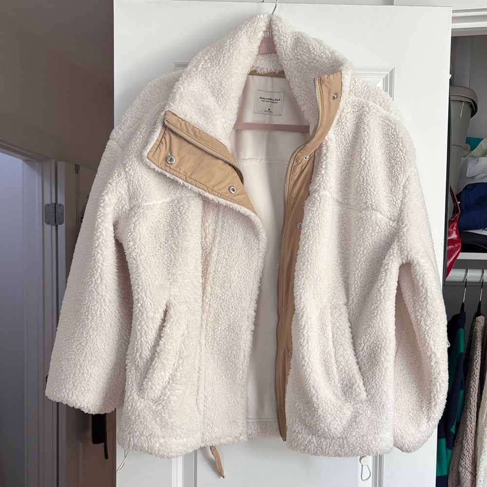 Abercrombie & Fitch Cinched Cocoon Sherpa jacket/coat M - Picture 1 of 4